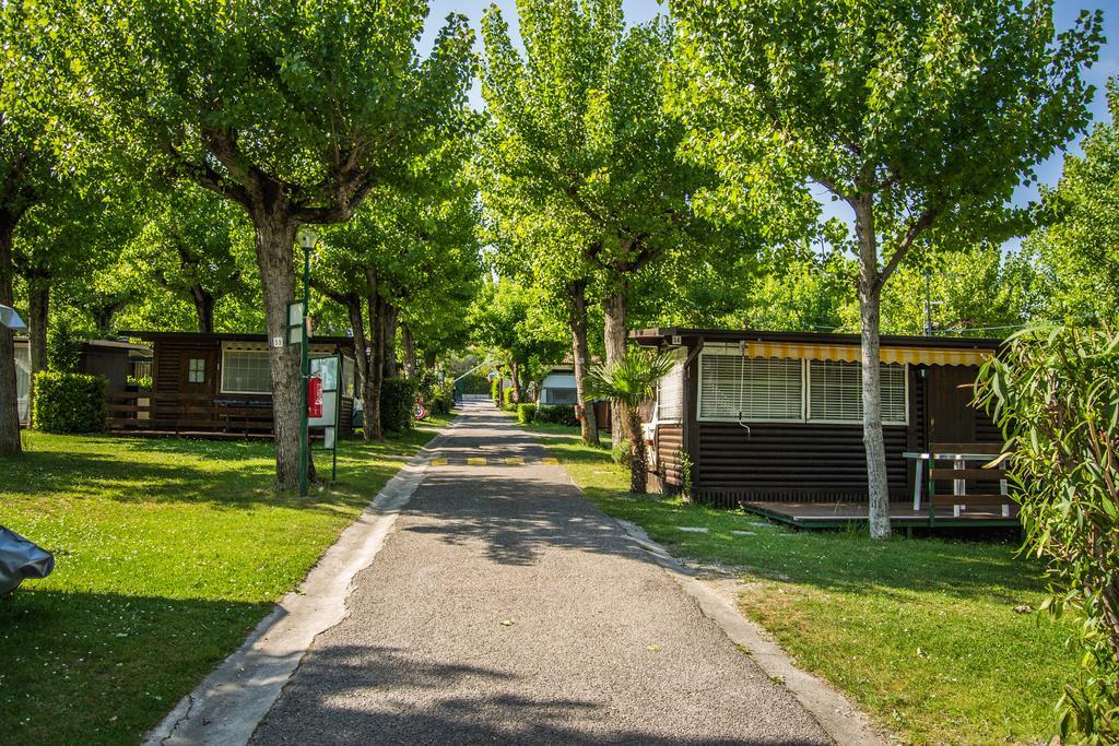 Campeggio Bruno Otel Moniga del Garda Dış mekan fotoğraf